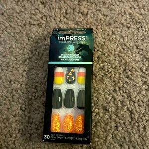 💅Kiss Halloween Nails💅